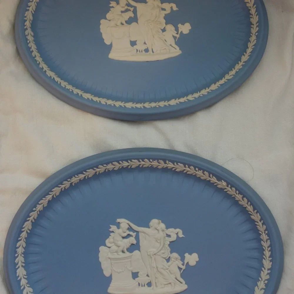 Wedgwood Jasperware “Cupid” Tray - Picture 1 of 4